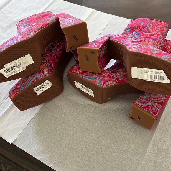 GB So-Retro Satin Paisley Jacquard Platform Block Heel Booties - Picture 10 of 11